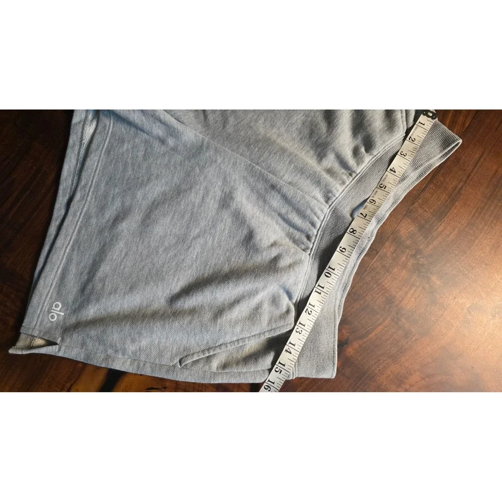 Alo Yoga Athletic Atheleisure Workout Wear Cozy Premium Y2k Minimalist